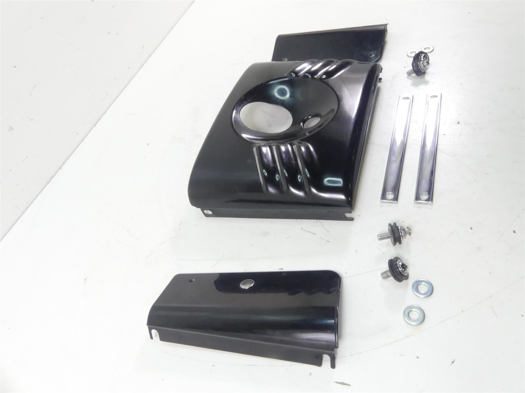 2017 Harley FLS Softail Slim Headlight Head Light & Fork Tube Cover Set 45900032 {{ shop.shopifyCountryName }} - Mototech271