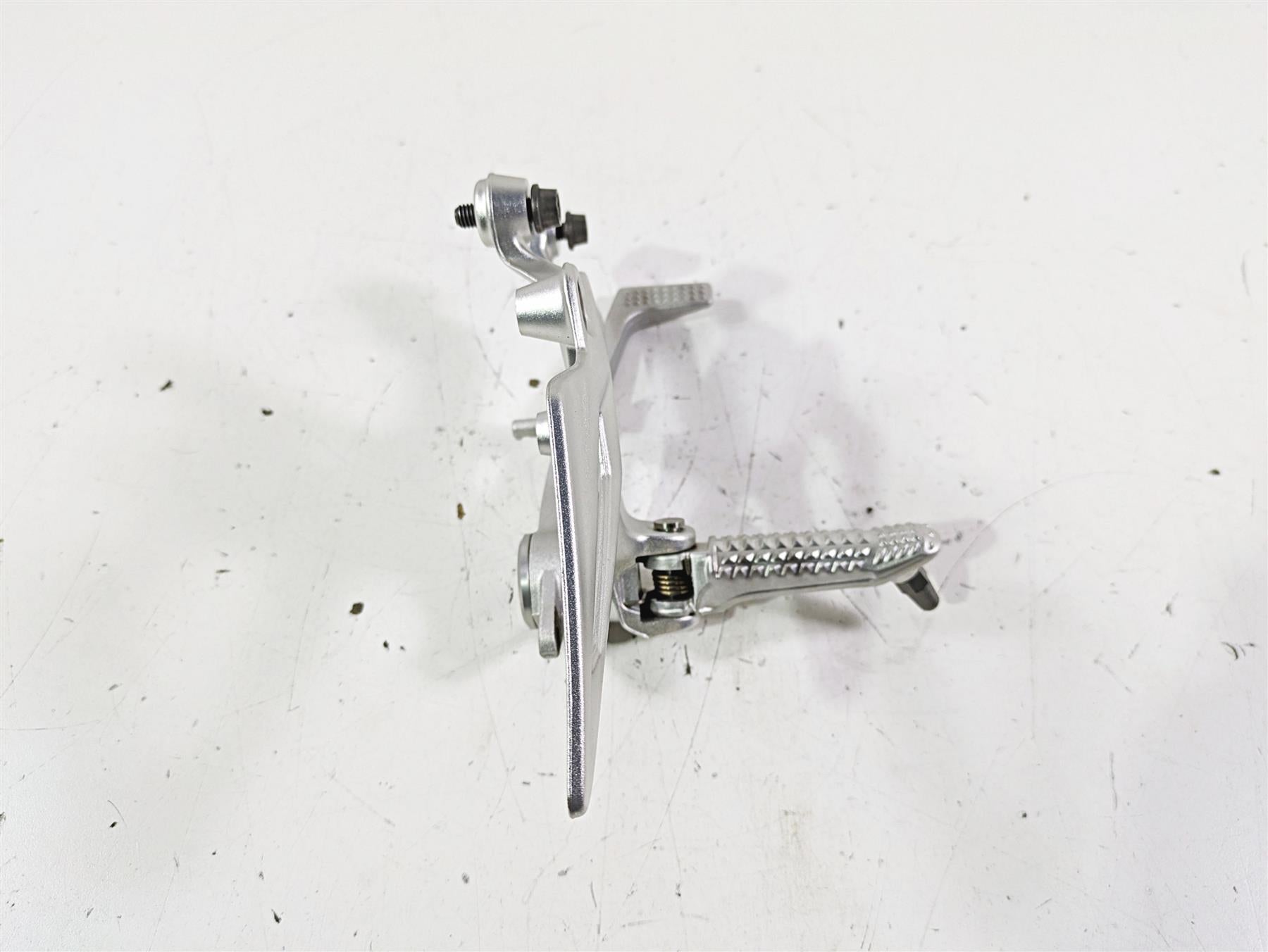 2017 BMW S1000R K47 Right Rider Footpeg & Brake Pedal Set 46718562398 8542083 {{ shop.shopifyCountryName }} - Mototech271
