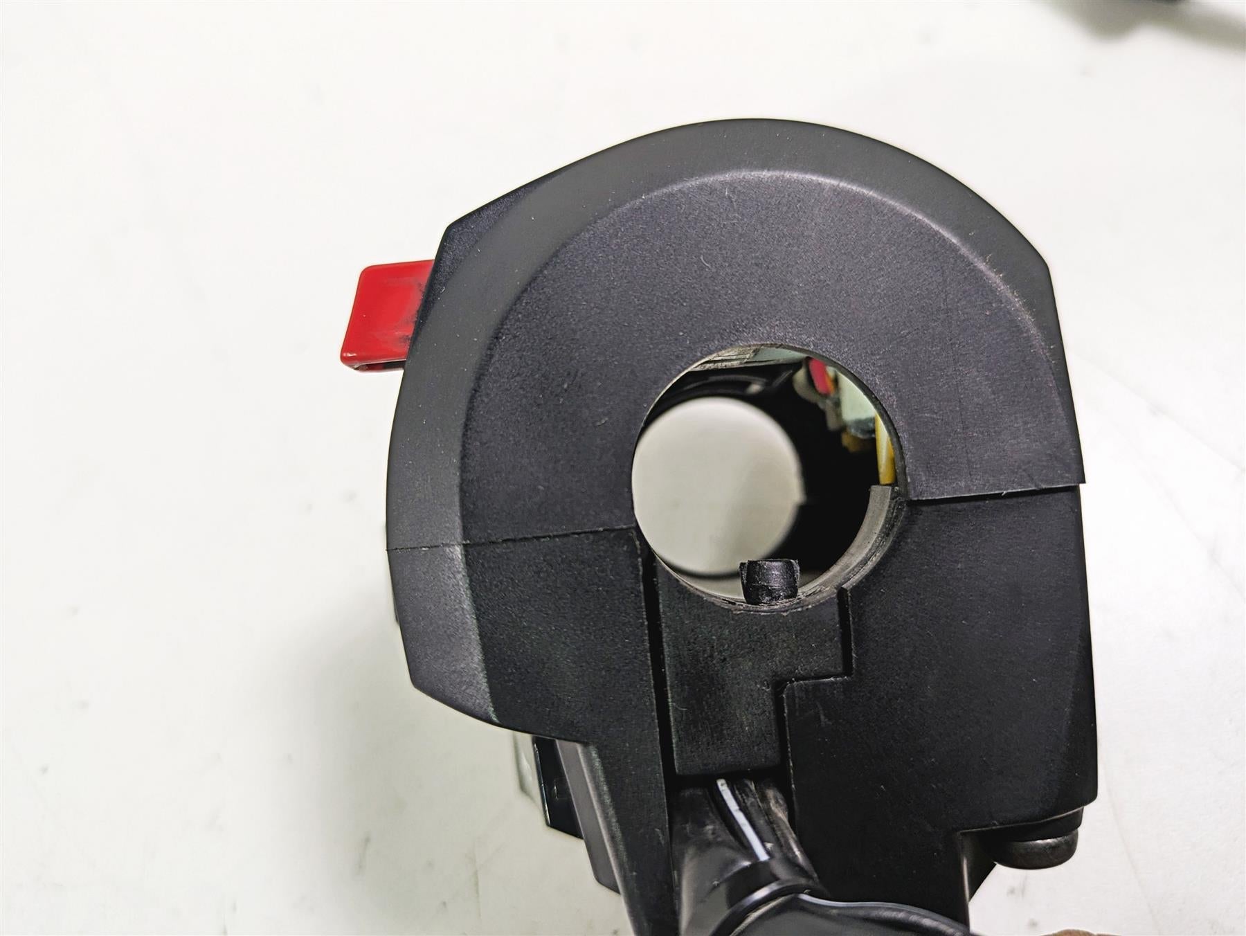 2018 Suzuki GSX1300 R Hayabusa Left Hand Control Switch - Read 37400-18H13 {{ shop.shopifyCountryName }} - Mototech271