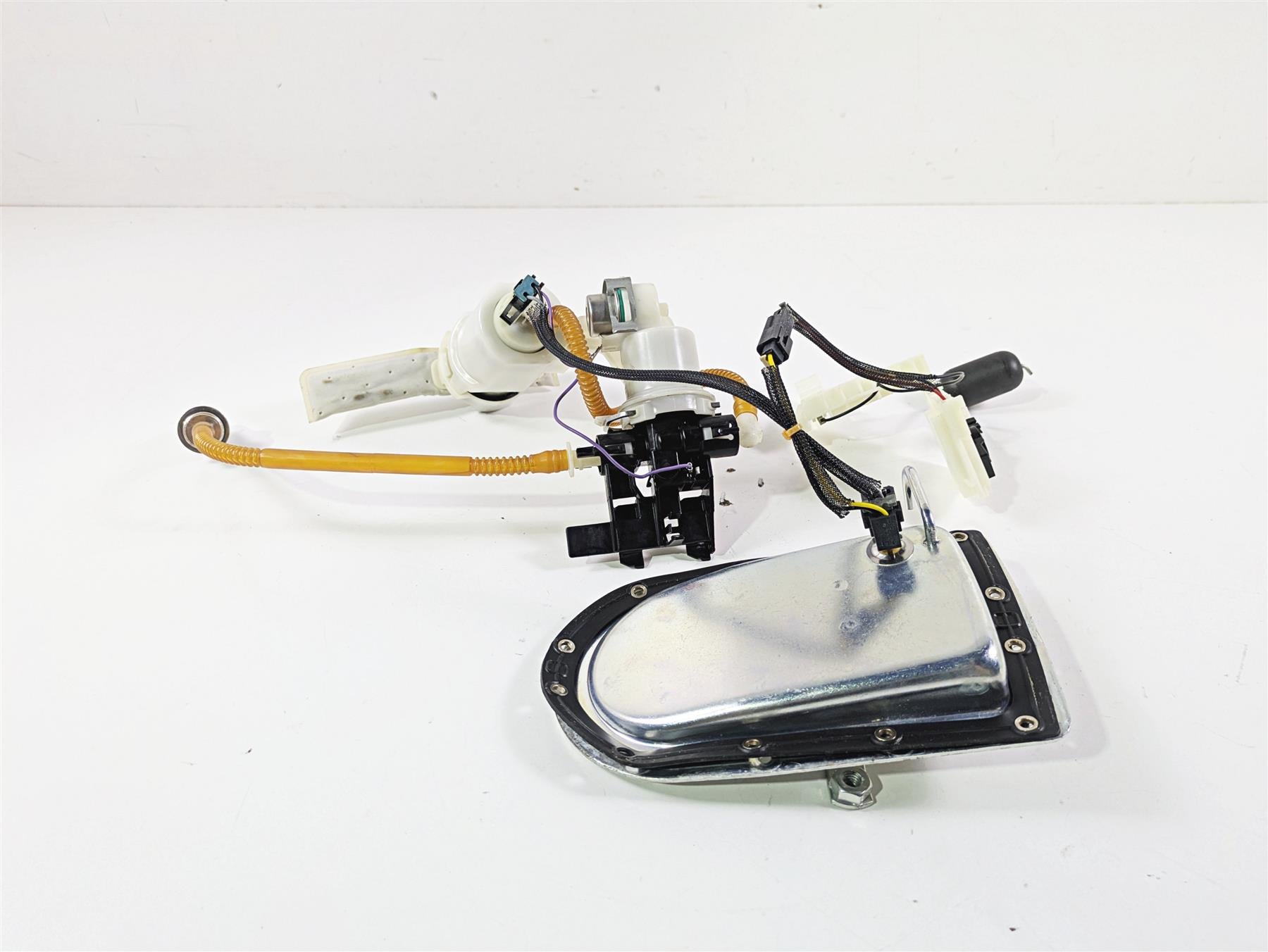 2014 Harley FXDF Dyna Fat Bob Fuel Gas Petrol Pump -Tested 75218-04D {{ shop.shopifyCountryName }} - Mototech271