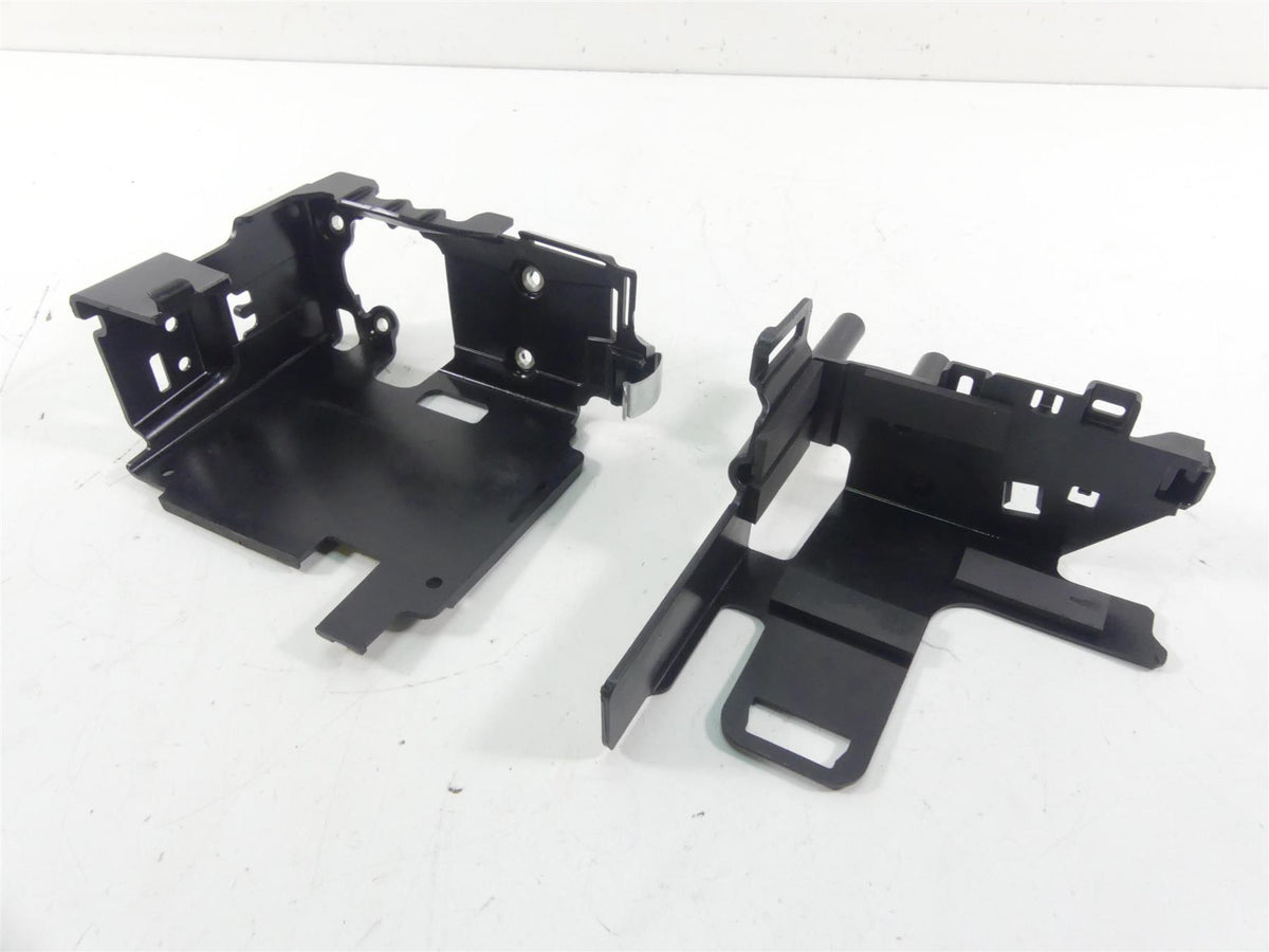 2021 Harley Softail FXBBS 114 Street Bob Electrical Battery Carrier Set 69201523 {{ shop.shopifyCountryName }} - Mototech271