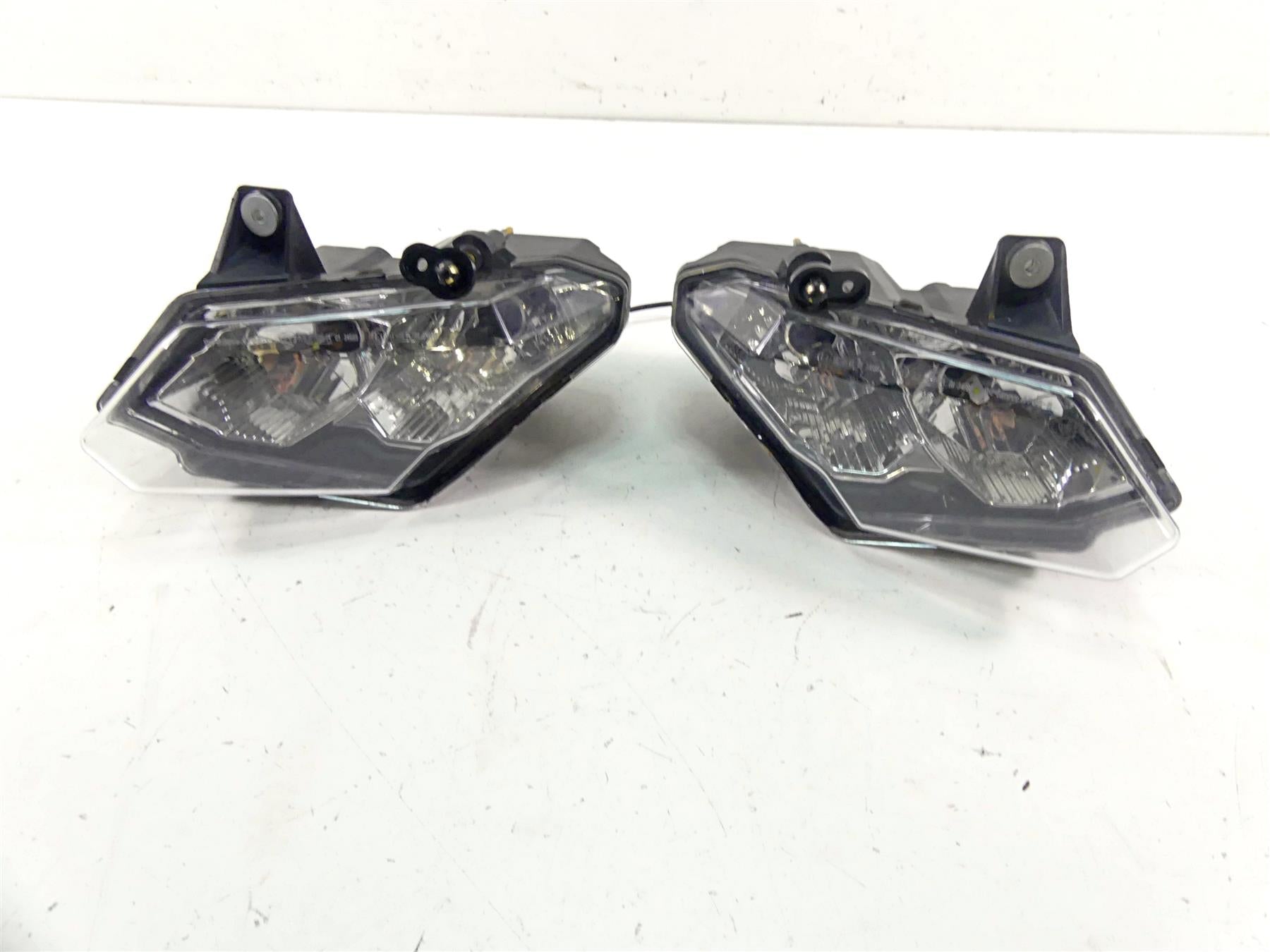 2021 Can Am Maverick Sport 1000R XRC Head Light Lamp Headlight Set 710008230 {{ shop.shopifyCountryName }} - Mototech271