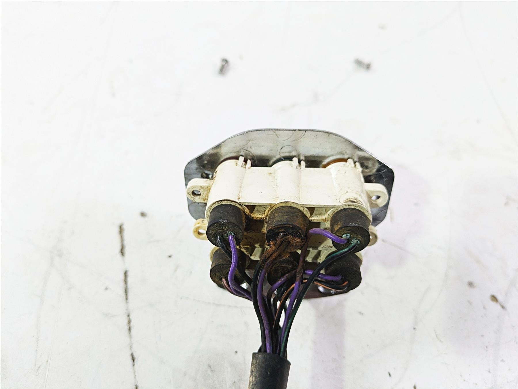 2004 Victory Kingpin Indicator Lights + Harness 2461094 9999999 {{ shop.shopifyCountryName }} - Mototech271