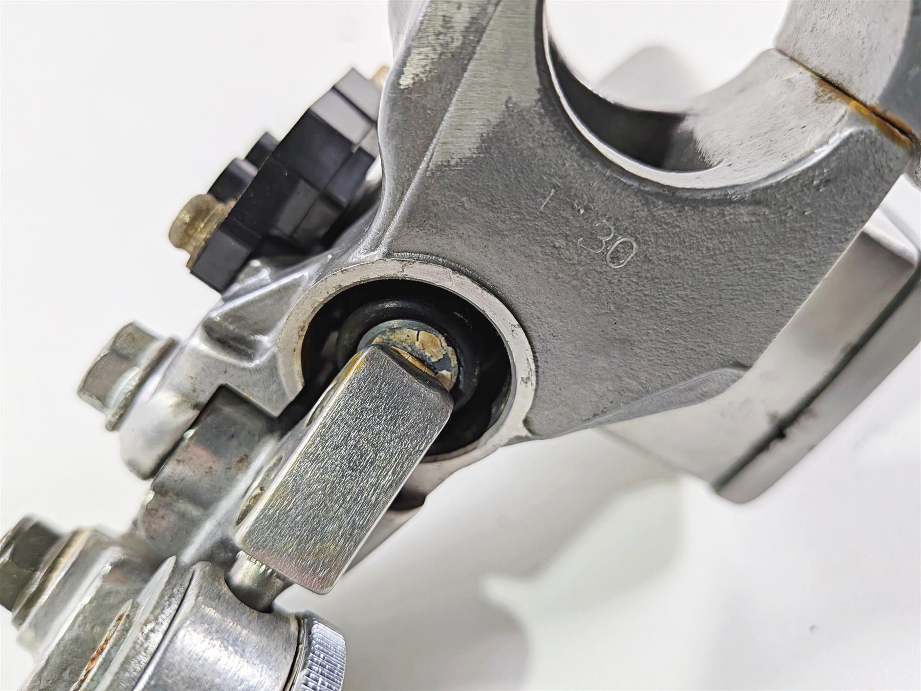 2006 Suzuki C90 VL1500T Boulevard Front Brake Master Cylinder 5/8 59600-10F40 {{ shop.shopifyCountryName }} - Mototech271
