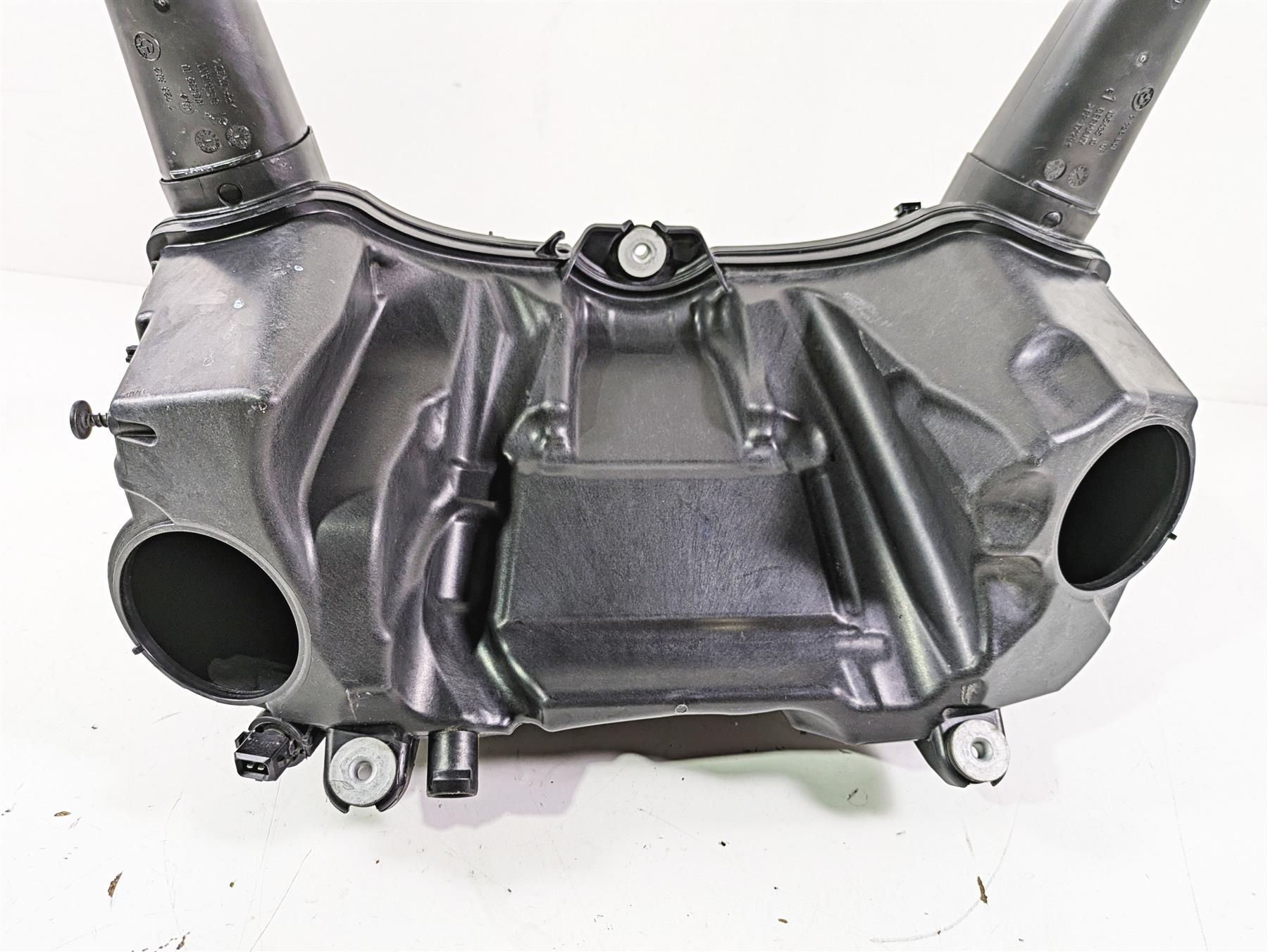 2018 BMW R1200GS GSW K50 Air Box Cleaner Breather K&N Filter Set 13717726792 {{ shop.shopifyCountryName }} - Mototech271