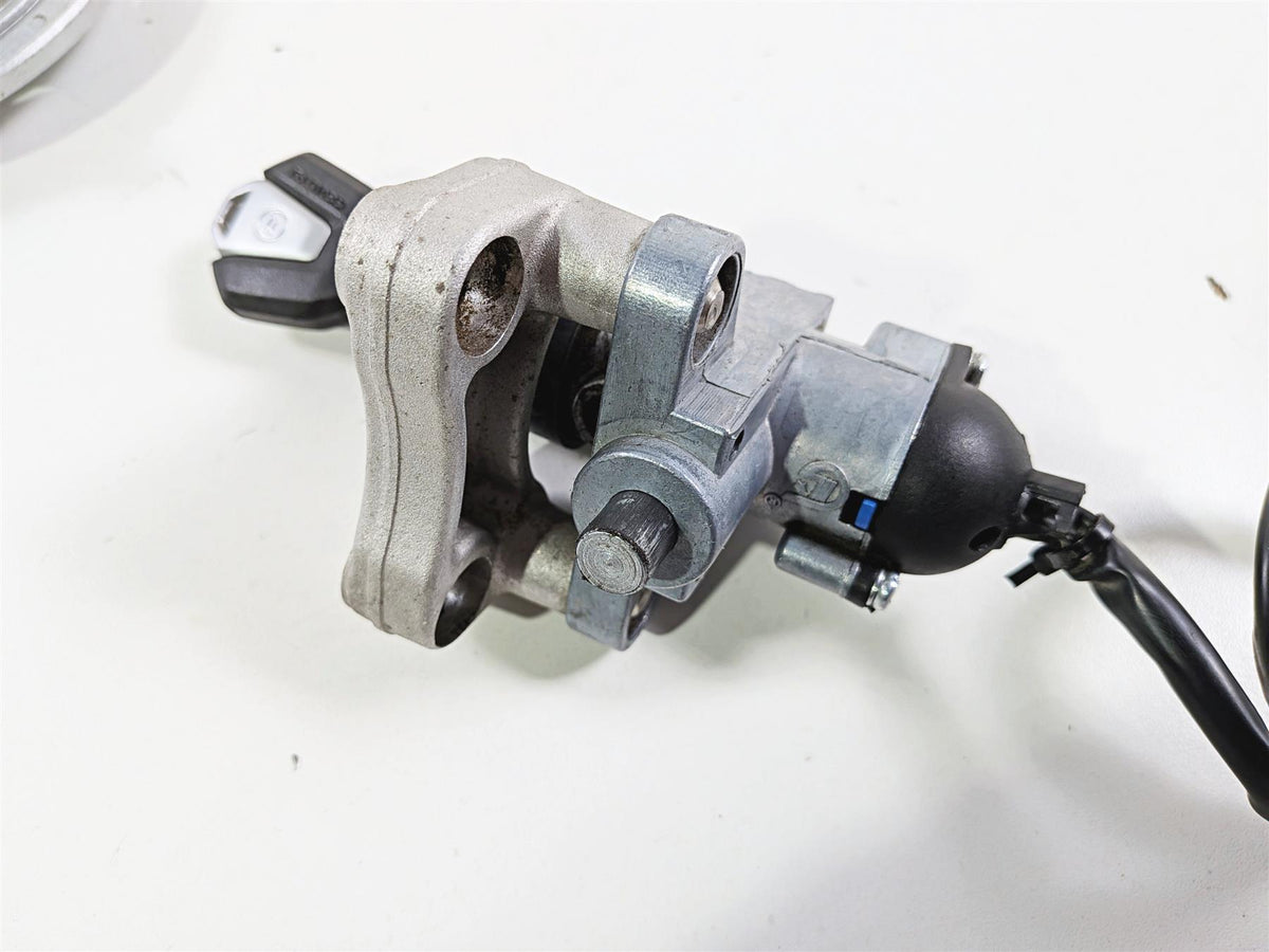 2025 CFMoto 450 SS Ignition Switch Key Lock Set Gas Cap 6AQV-011000-1002 {{ shop.shopifyCountryName }} - Mototech271