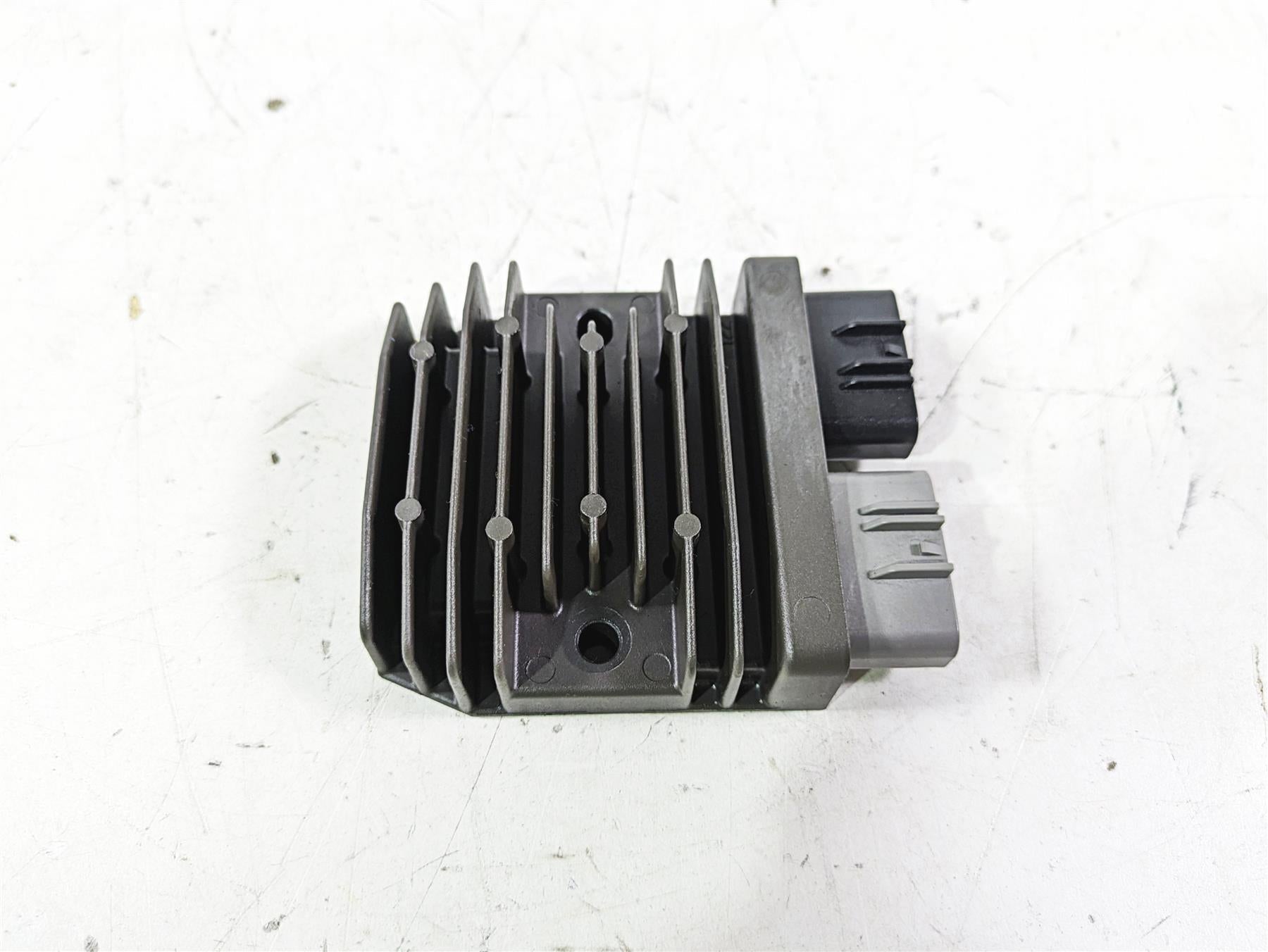 2020 Triumph Street Scrambler 900 Rectifier Voltage Regulator FH020AA 1300675 {{ shop.shopifyCountryName }} - Mototech271