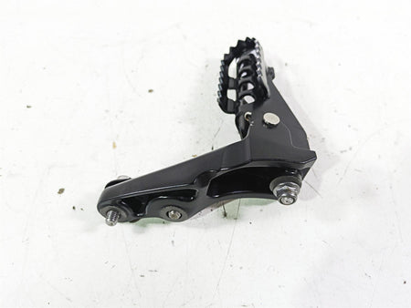 2020 Triumph Street Scrambler 900 Left Rider Footpeg Foot Peg T2082356 {{ shop.shopifyCountryName }} - Mototech271