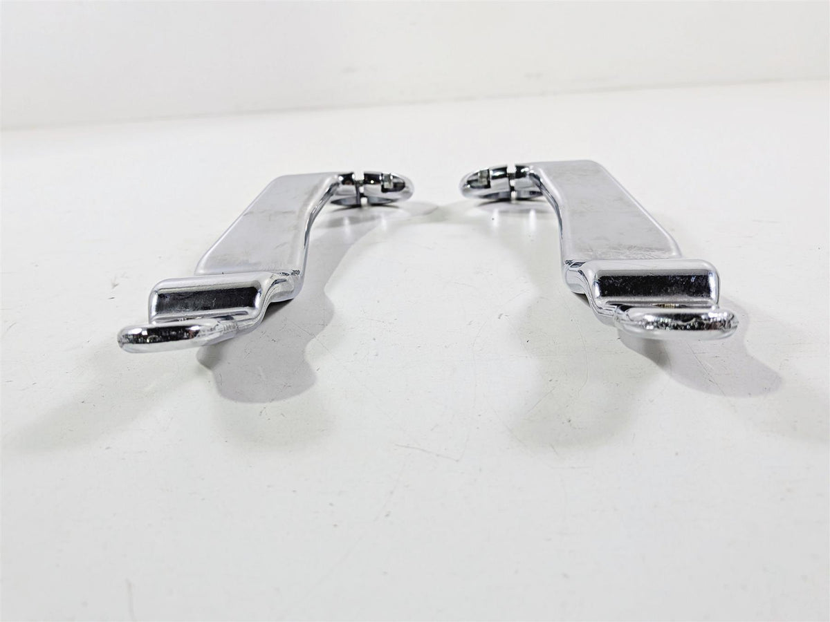 2015 Harley Touring FLTRUSE CVO Road Glide Chrome Front Fairing Mount 47200261-Mototech271
