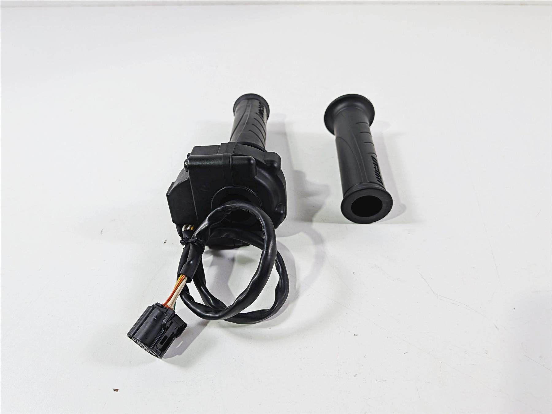2017 Ducati Panigale 1299 Ride By Wire Throttle Grip Sensor 66020011B-Mototech271