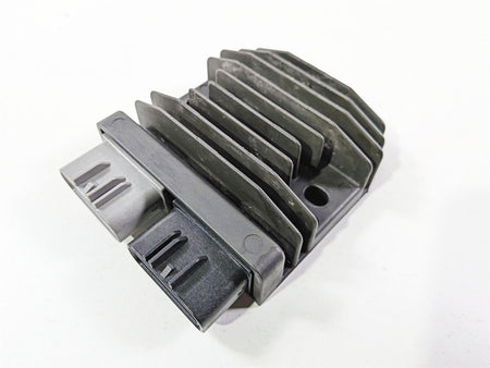 2022 Triumph Tiger 900 GT Pro Rectifier Voltage Regulator T1300675 FH027AA {{ shop.shopifyCountryName }} - Mototech271
