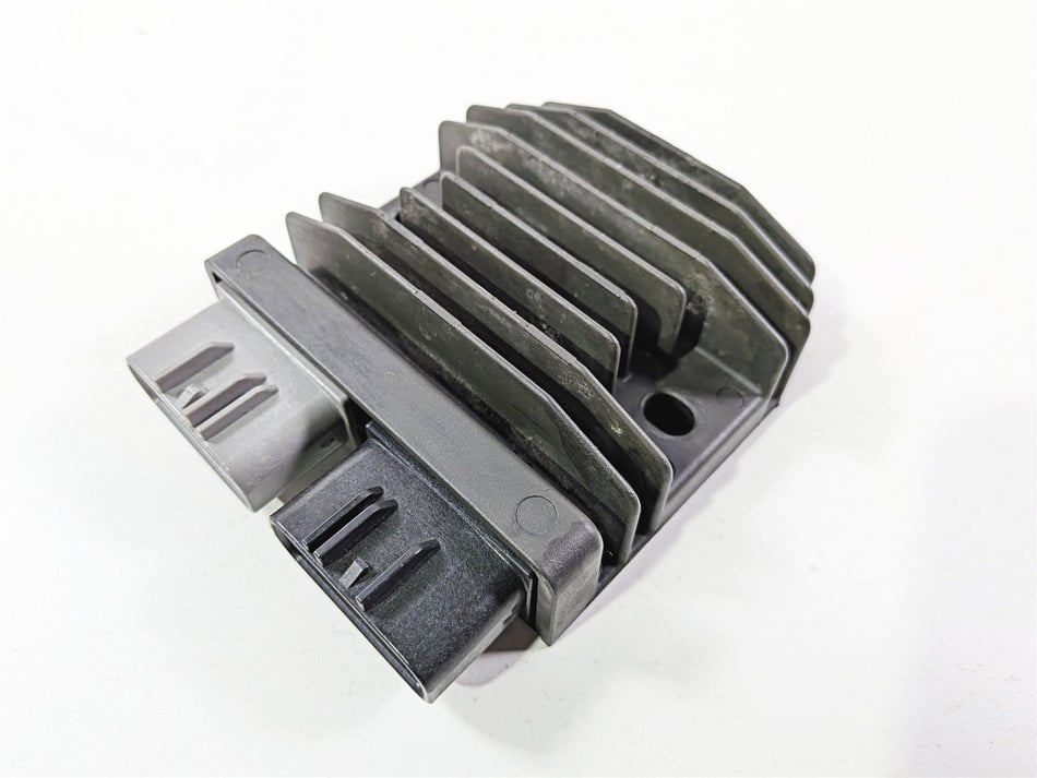 2022 Triumph Tiger 900 GT Pro Rectifier Voltage Regulator T1300675 FH027AA {{ shop.shopifyCountryName }} - Mototech271