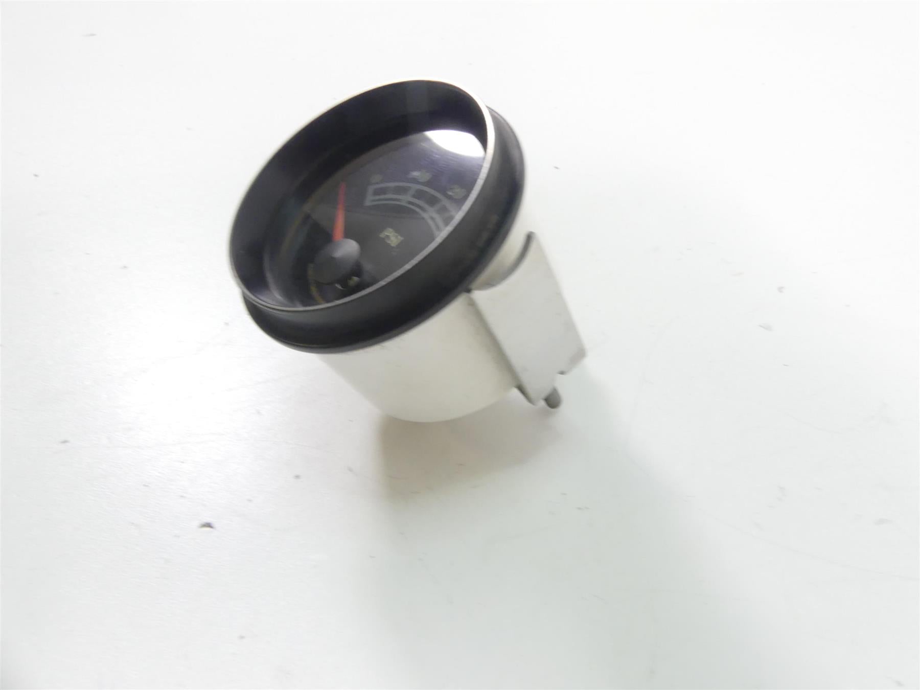 1995 Harley Touring FLHTCU Electra Glide Oil Pressure Gauge Instrument 75032-87 {{ shop.shopifyCountryName }} - Mototech271