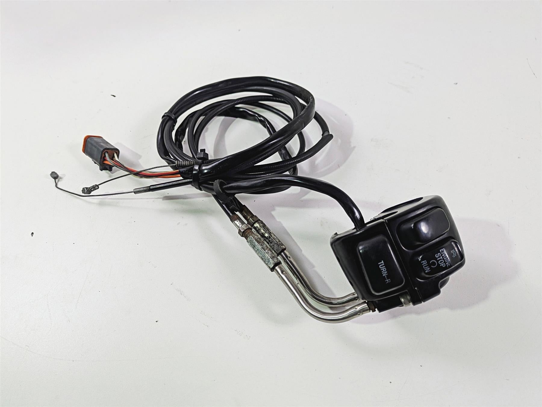 1999 Harley Dyna FXDL Low Rider Right Hand Control Switch 71684-06A {{ shop.shopifyCountryName }} - Mototech271