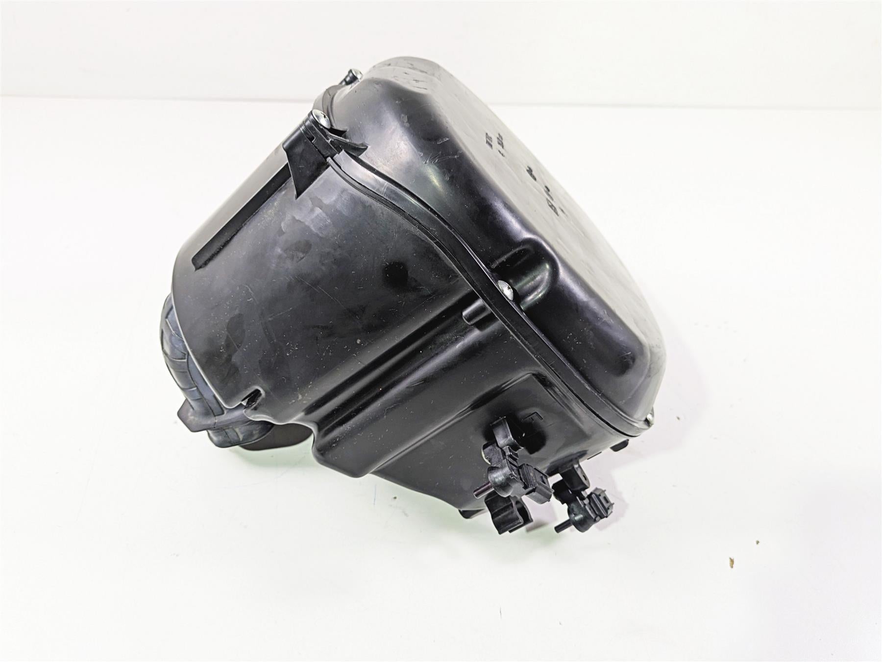 2020 Suzuki V-Strom 1050 XT Air Box Cleaner Breather Filter 13700-06L00 {{ shop.shopifyCountryName }} - Mototech271
