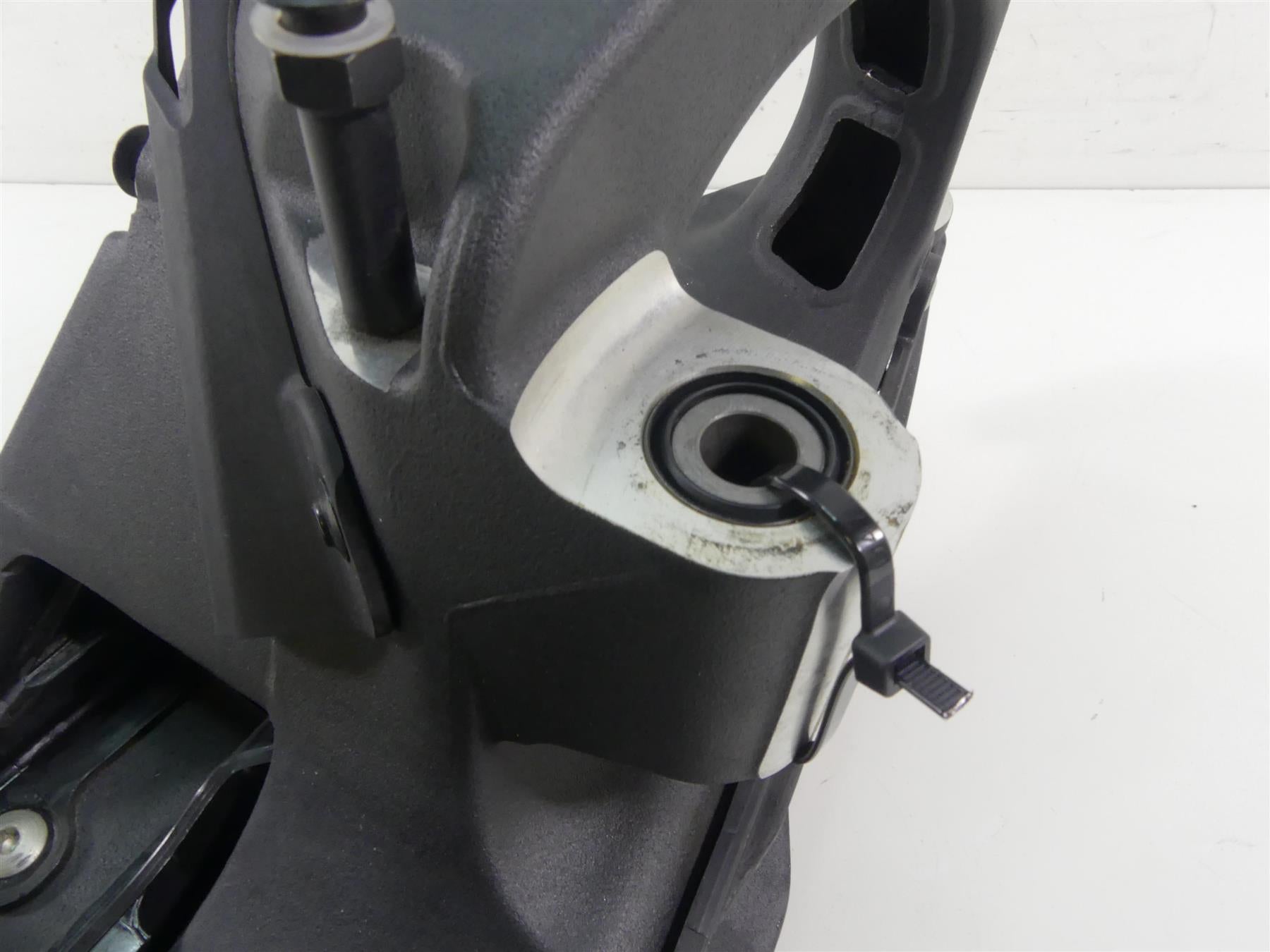 2018 Ducati Panigale 1100 V4 S Swingarm Swing Arm & Rear Axle 37022191CA {{ shop.shopifyCountryName }} - Mototech271