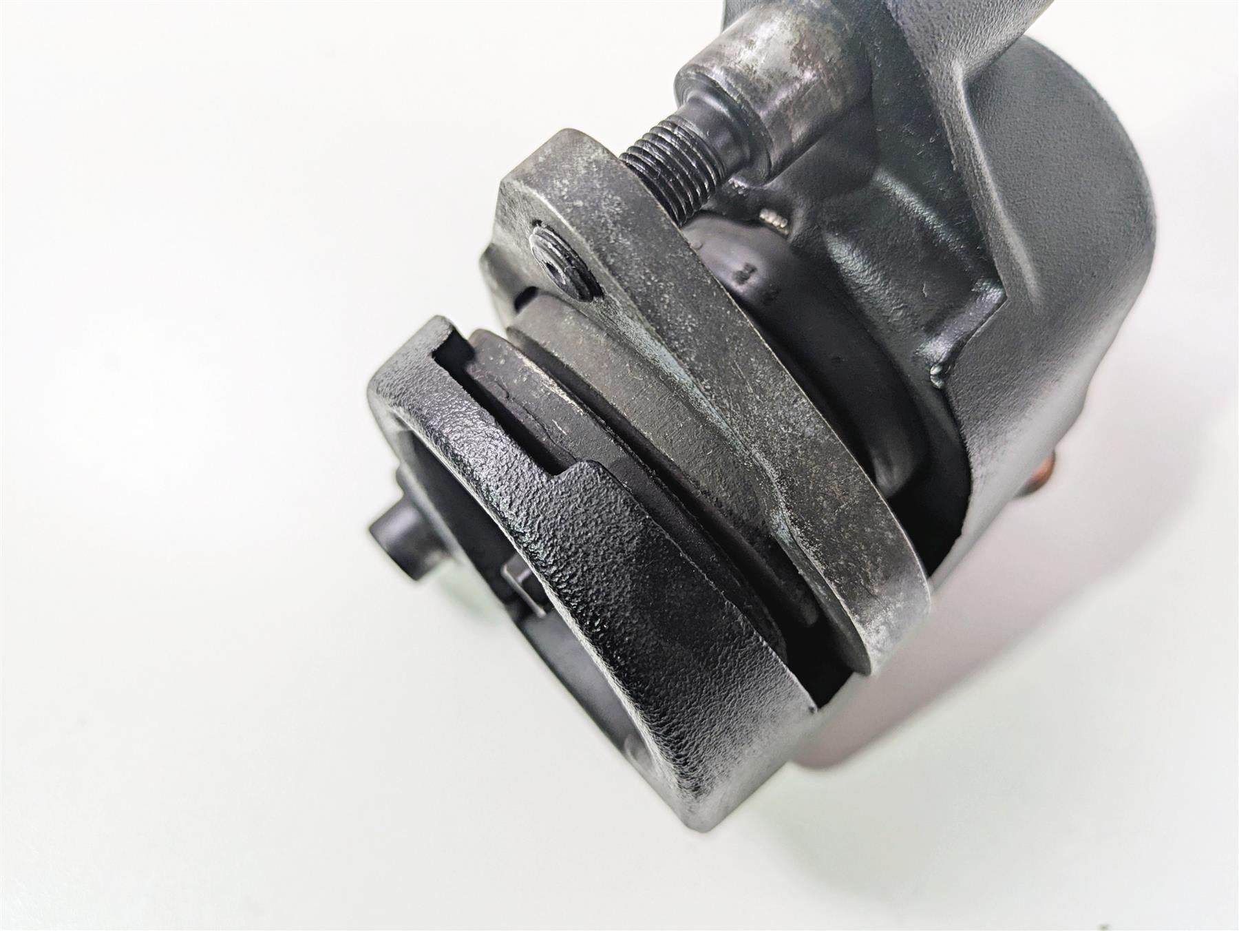 1999 Harley Touring FLHTCUI E-Glide Front Brake Caliper Set 44023-83C 44046-84C {{ shop.shopifyCountryName }} - Mototech271