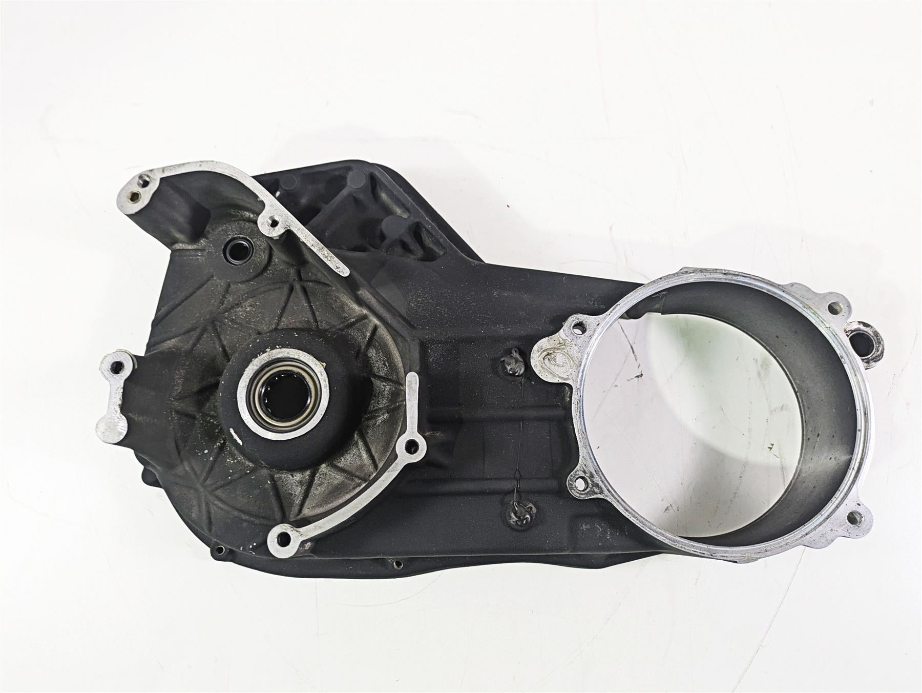 1996 Harley Touring FLHTCUI Electra Glide Inner Primary Clutch Cover 60677-94A {{ shop.shopifyCountryName }} - Mototech271