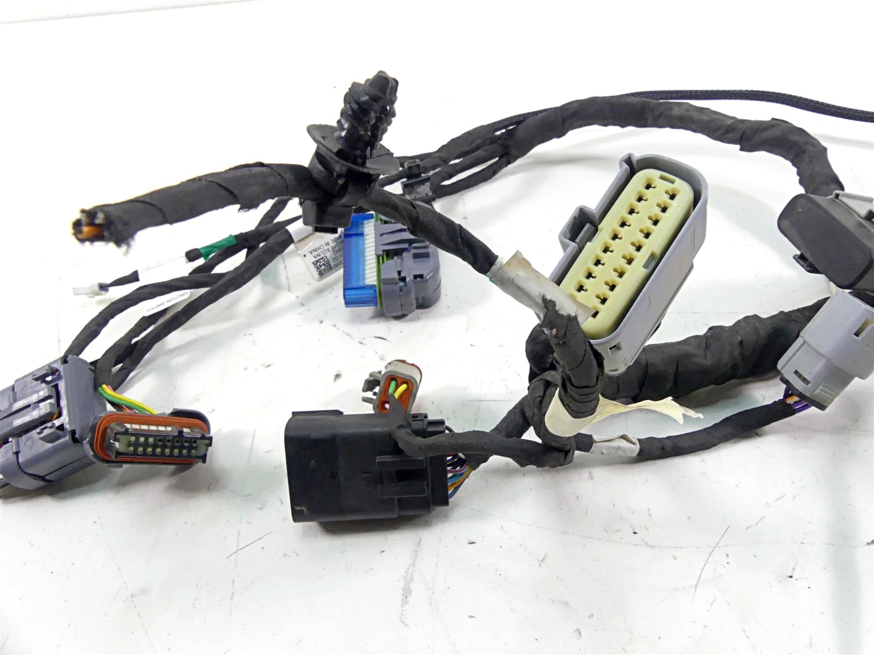 2019 Indian Chieftain Classic Front Interconnect Wiring Harness - Parts 2413580 {{ shop.shopifyCountryName }} - Mototech271