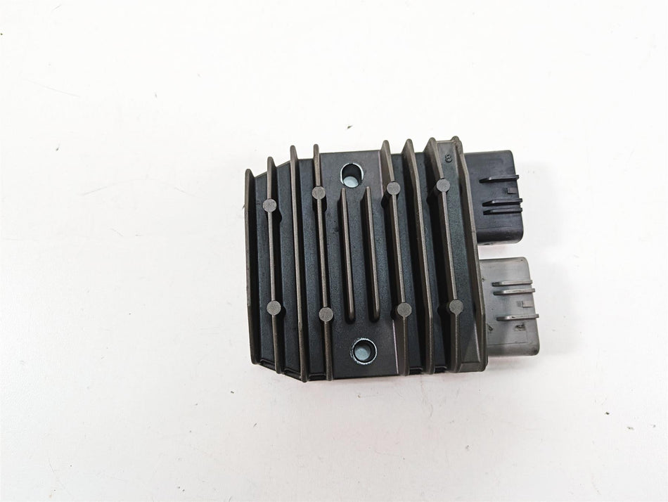 2009 Yamaha XV1900 Raider Rectifier Voltage Regulator 1D7-81960-00-00 FH012AA {{ shop.shopifyCountryName }} - Mototech271