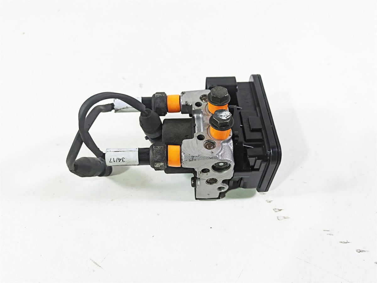 2018 Indian Chieftain Dark Horse Abs Brake Pump Module Unit 2204981 {{ shop.shopifyCountryName }} - Mototech271