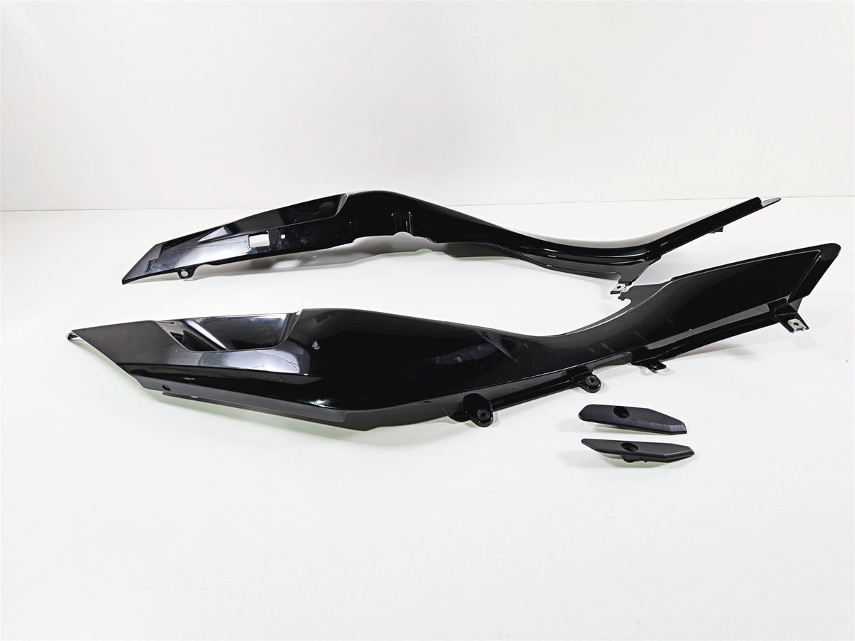 2023 BMW R1250RT RTP K52 Rear Black Tail Side Cover Fairing Set 46638533577 {{ shop.shopifyCountryName }} - Mototech271