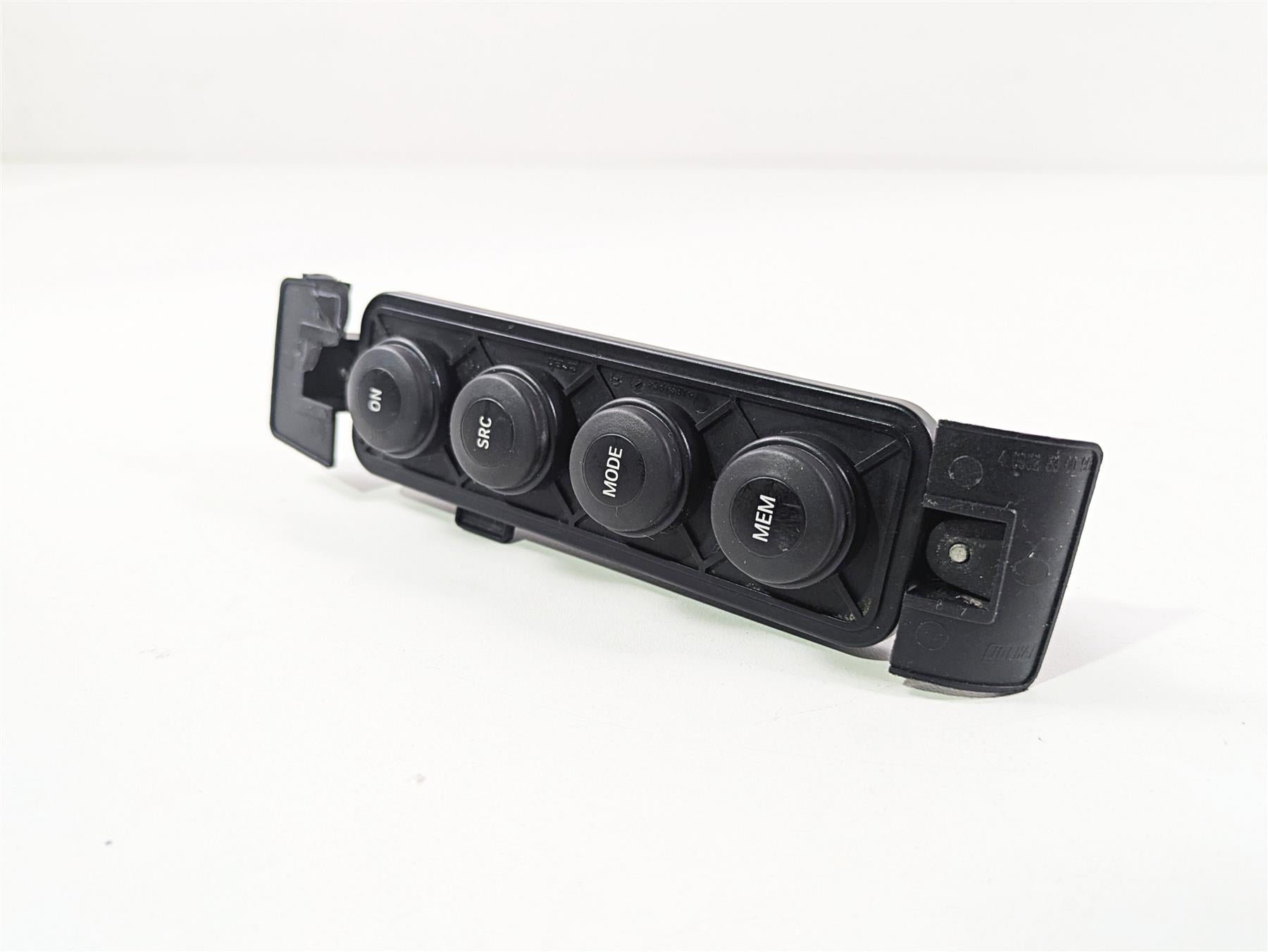 2016 BMW R1200RT K52 Radio Audio Side Control Button Knob Panel 65147727885 {{ shop.shopifyCountryName }} - Mototech271
