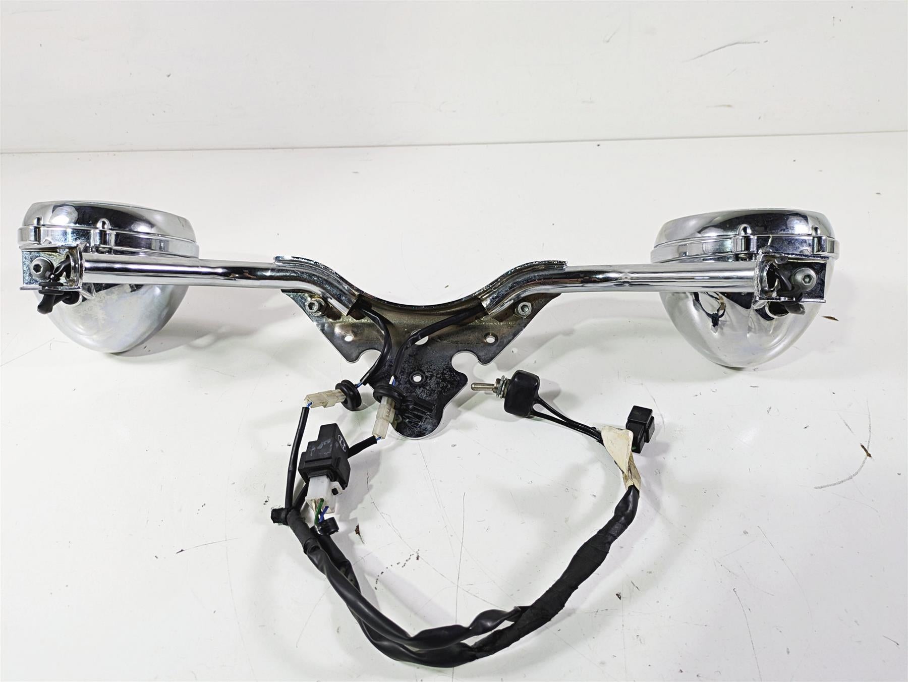 2014 Moto Guzzi California 1400 Touring Front Spot Lights & Mounts 887997 {{ shop.shopifyCountryName }} - Mototech271