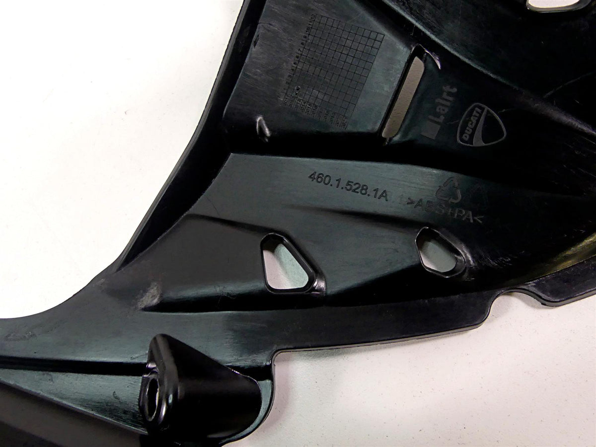 2012 Ducati Panigale 1199S Front Magnesium Stay Holder & Cover -Read 8291A552BA {{ shop.shopifyCountryName }} - Mototech271