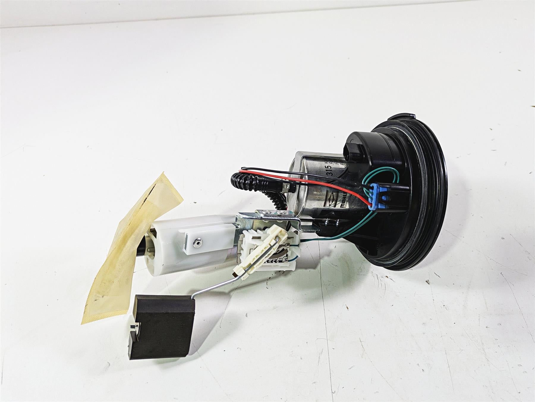 2017 BMW F800GS Adv K75 Fuel Gas Petrol Pump & Level Sensor 16148555171 {{ shop.shopifyCountryName }} - Mototech271
