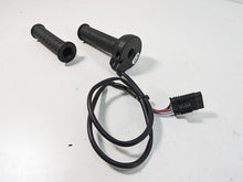 Load image into Gallery viewer, 2020 Moto Guzzi V85 TT Adventure E-Throttle Hand Grip Set 2D000095
