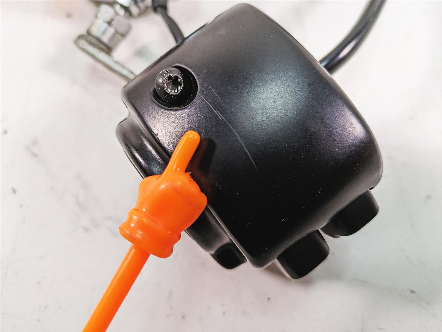 2015 Harley FXDL Dyna Low Rider Left Hand Control Switch + Led Blinker 72943-12A {{ shop.shopifyCountryName }} - Mototech271