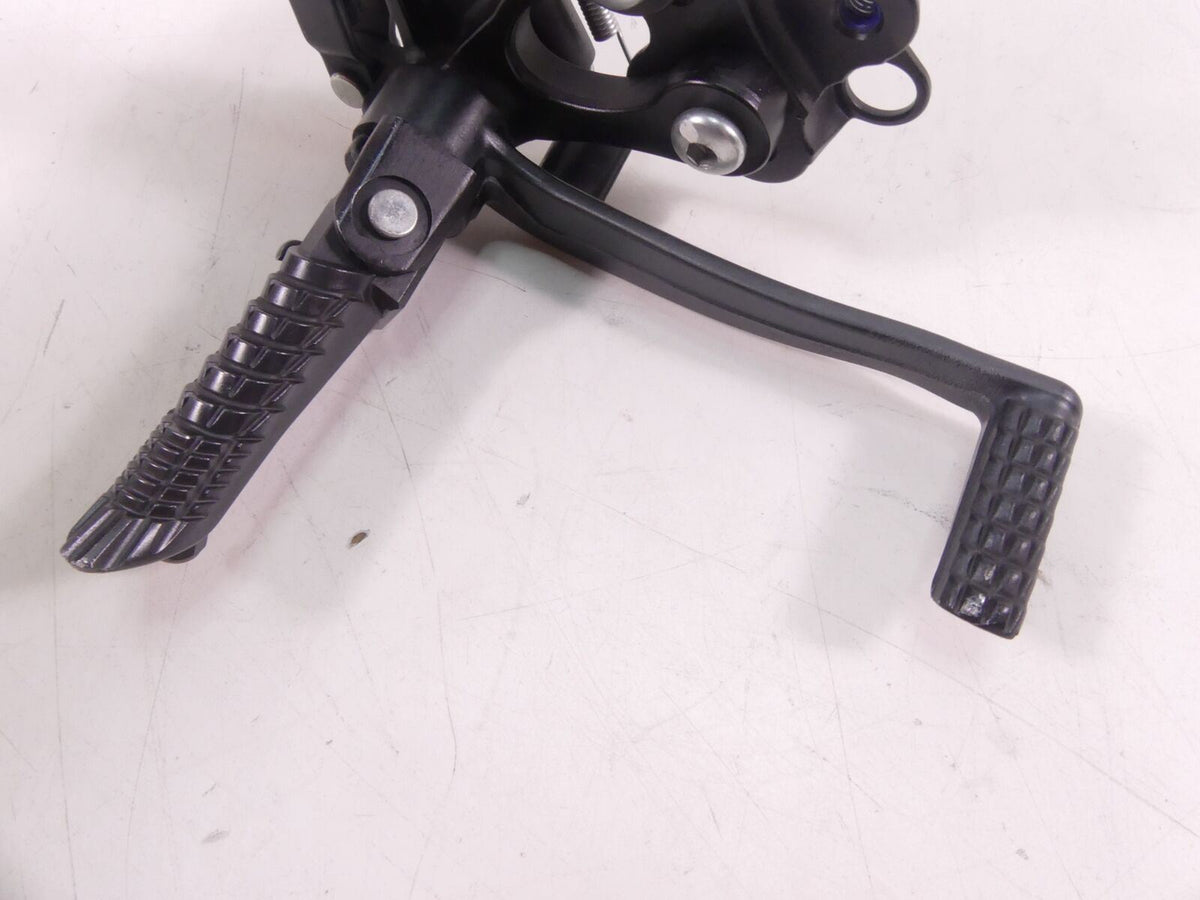 2018 Suzuki GSXR750 Right Front Driver Footpeg Brake Pedal Set 43511-14J10 {{ shop.shopifyCountryName }} - Mototech271