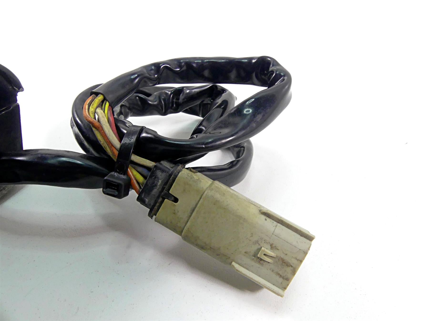 2014 Harley VRSCF Muscle V-Rod Left Hand Control Switch 71682-06A 71685-06A {{ shop.shopifyCountryName }} - Mototech271