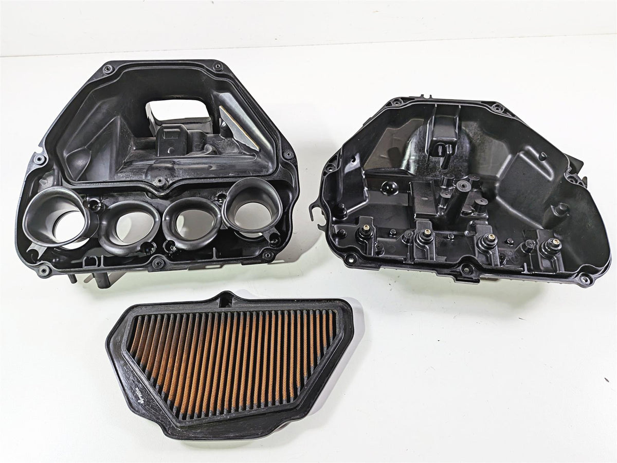 2022 Kawasaki ZX10R ZX1000 Ninja Air Box Filter Cleaner & Injectors 11010-1807 {{ shop.shopifyCountryName }} - Mototech271