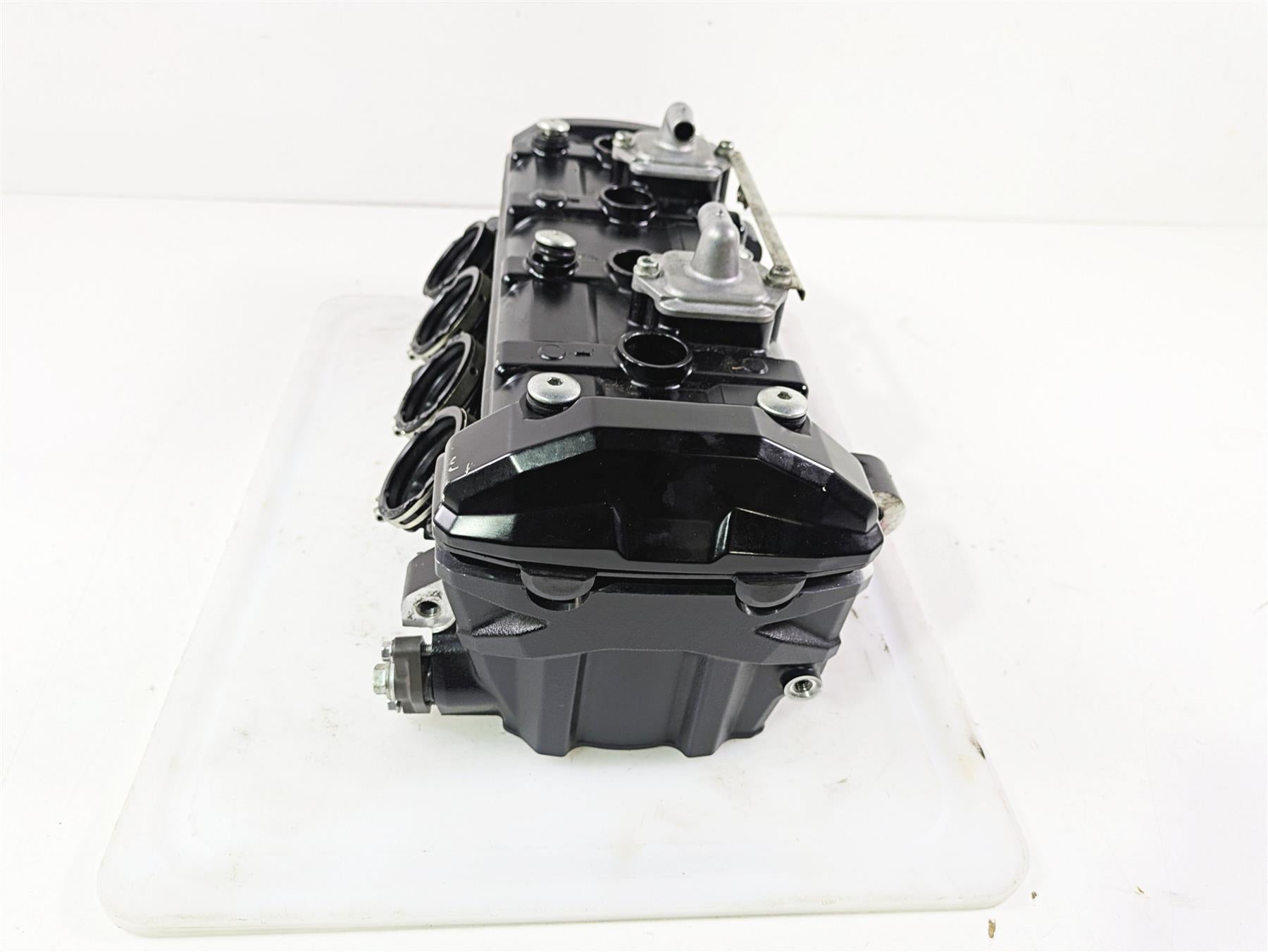 2021 Kawasaki Z900 ZR900 Cylinder Head Valve Cover Set 11008-0998 {{ shop.shopifyCountryName }} - Mototech271