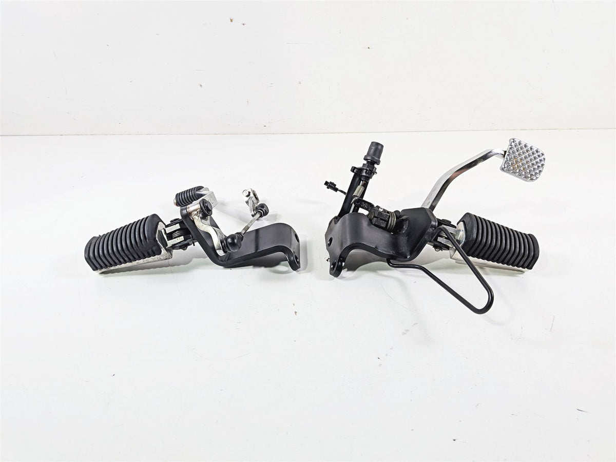 2007 Yamaha XVS1100 V-Star Custom Front Footpegs & Foot Lever Set 5EL-27410-00 {{ shop.shopifyCountryName }} - Mototech271