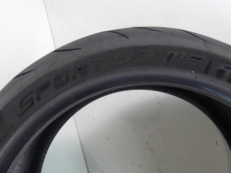 Used Rear Motorcycle Tire Metzeler Sportec M9RR 180/55R17 - 5417581 {{ shop.shopifyCountryName }} - Mototech271