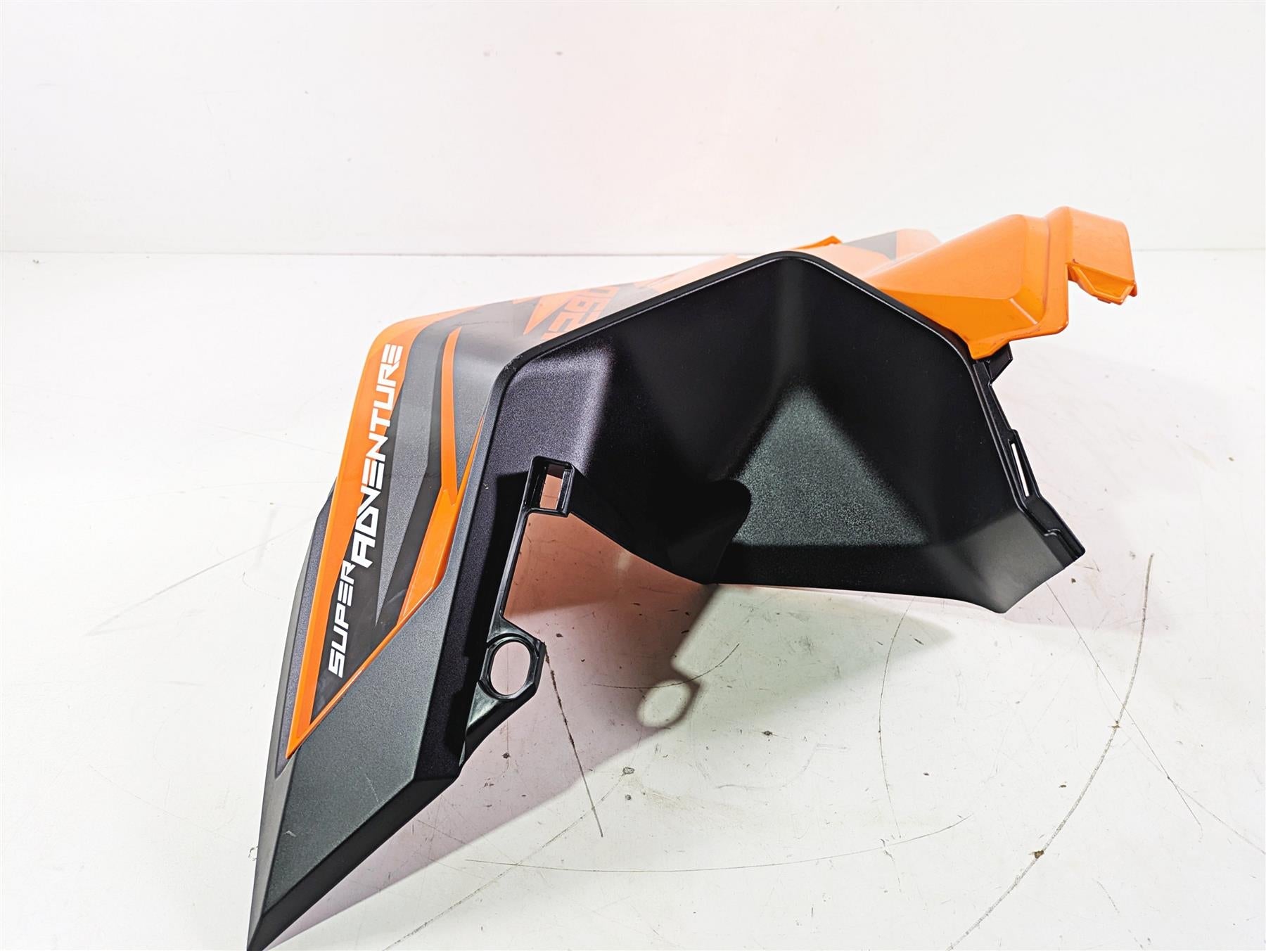 2022 KTM 1290 Super Adventure S Left Tank Fairing Cover Set -READ 61908050020EBA {{ shop.shopifyCountryName }} - Mototech271