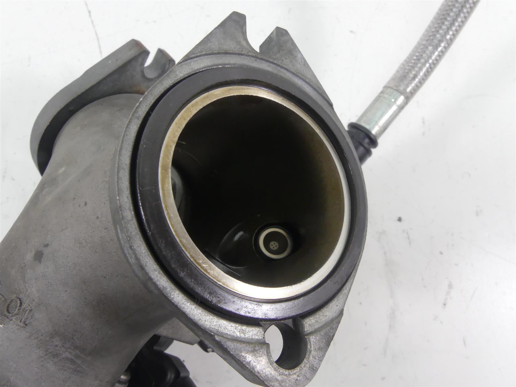 2005 Harley Touring CVO FLHTC SE Electra Glide Throttle Body 27600-01A {{ shop.shopifyCountryName }} - Mototech271