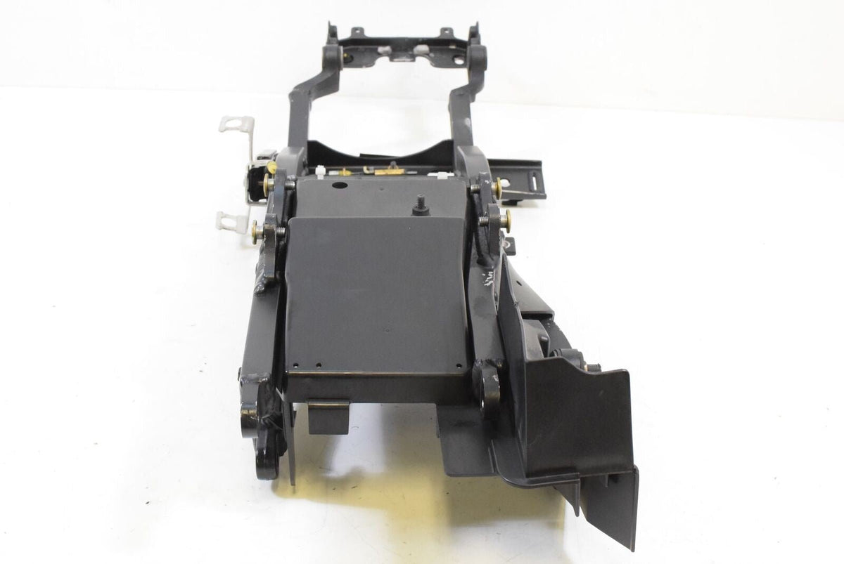 2006 Kawasaki ZX6R ZX636 Ninja Straight Subframe Inner Fender 32160-0085 {{ shop.shopifyCountryName }} - Mototech271