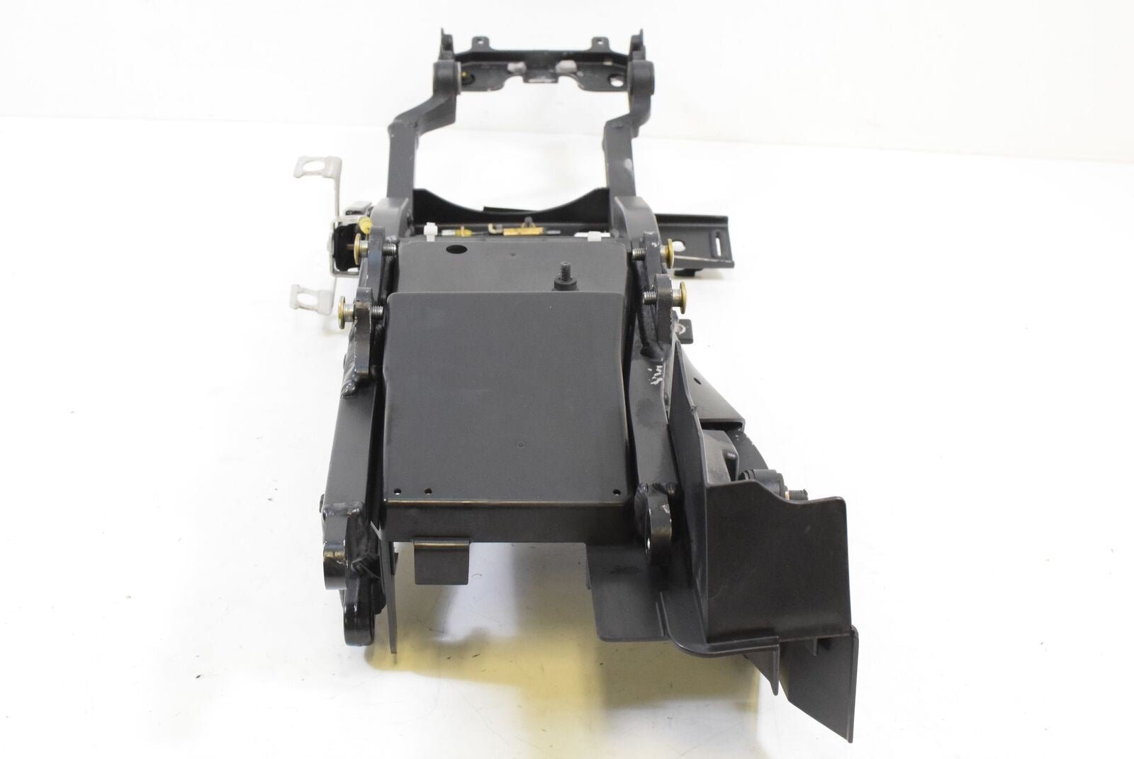 2006 Kawasaki ZX6R ZX636 Ninja Straight Subframe Inner Fender 32160-0085 {{ shop.shopifyCountryName }} - Mototech271