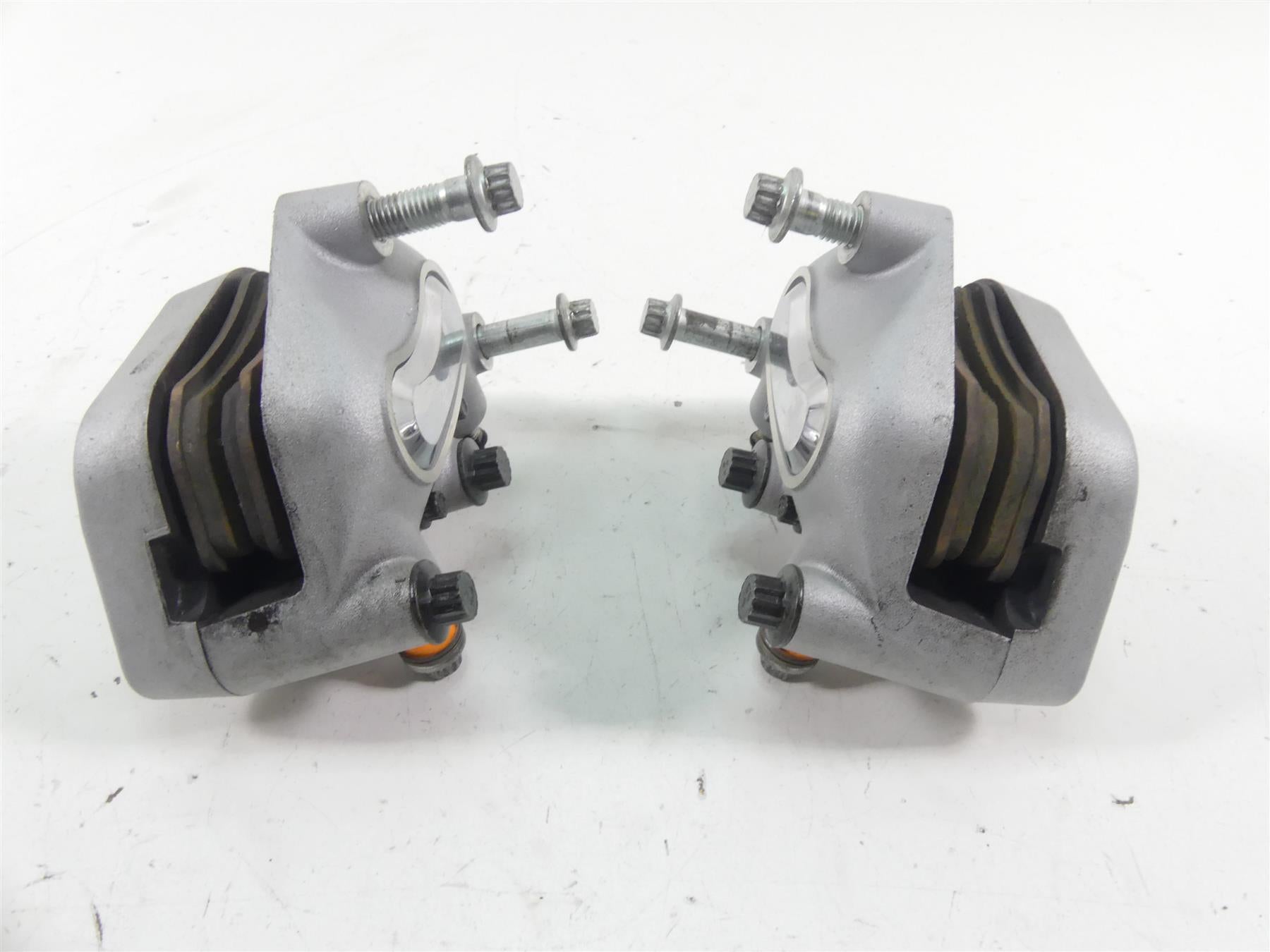 2004 Harley Softail FXSTD SE CVO Deuce Front Brake Caliper Set 44381-99 44382-99 {{ shop.shopifyCountryName }} - Mototech271