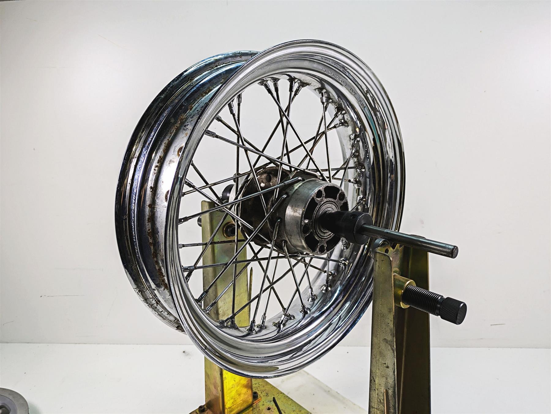 2009 Harley FXDC Dyna Super Glide Custom 17x4.5 Rear Wheel Spoke Rim 40979-08A {{ shop.shopifyCountryName }} - Mototech271