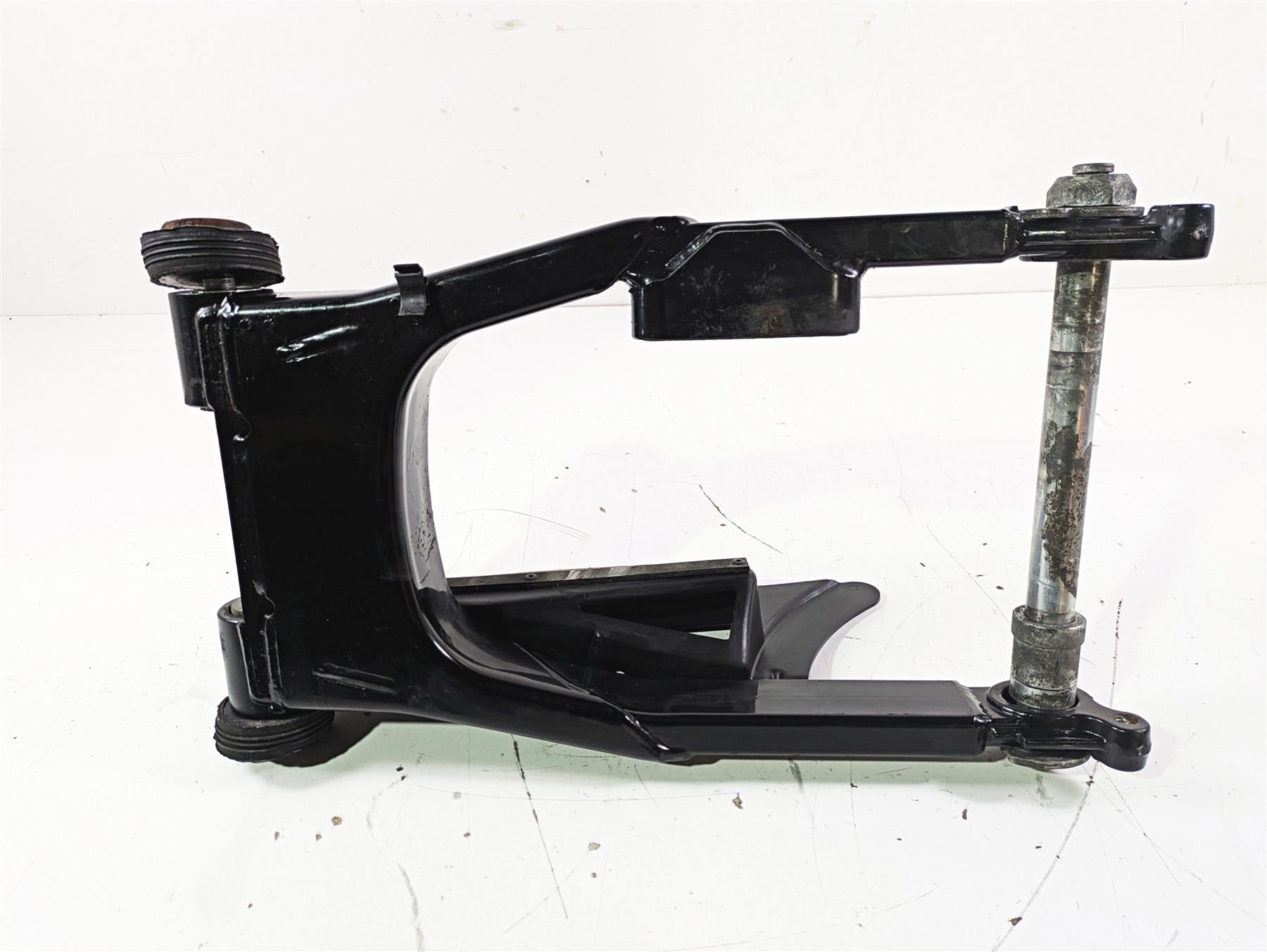 2003 Harley Touring FLHTCUI E-Glide 100th Swingarm Swing Arm 47549-02A 45470-02 {{ shop.shopifyCountryName }} - Mototech271