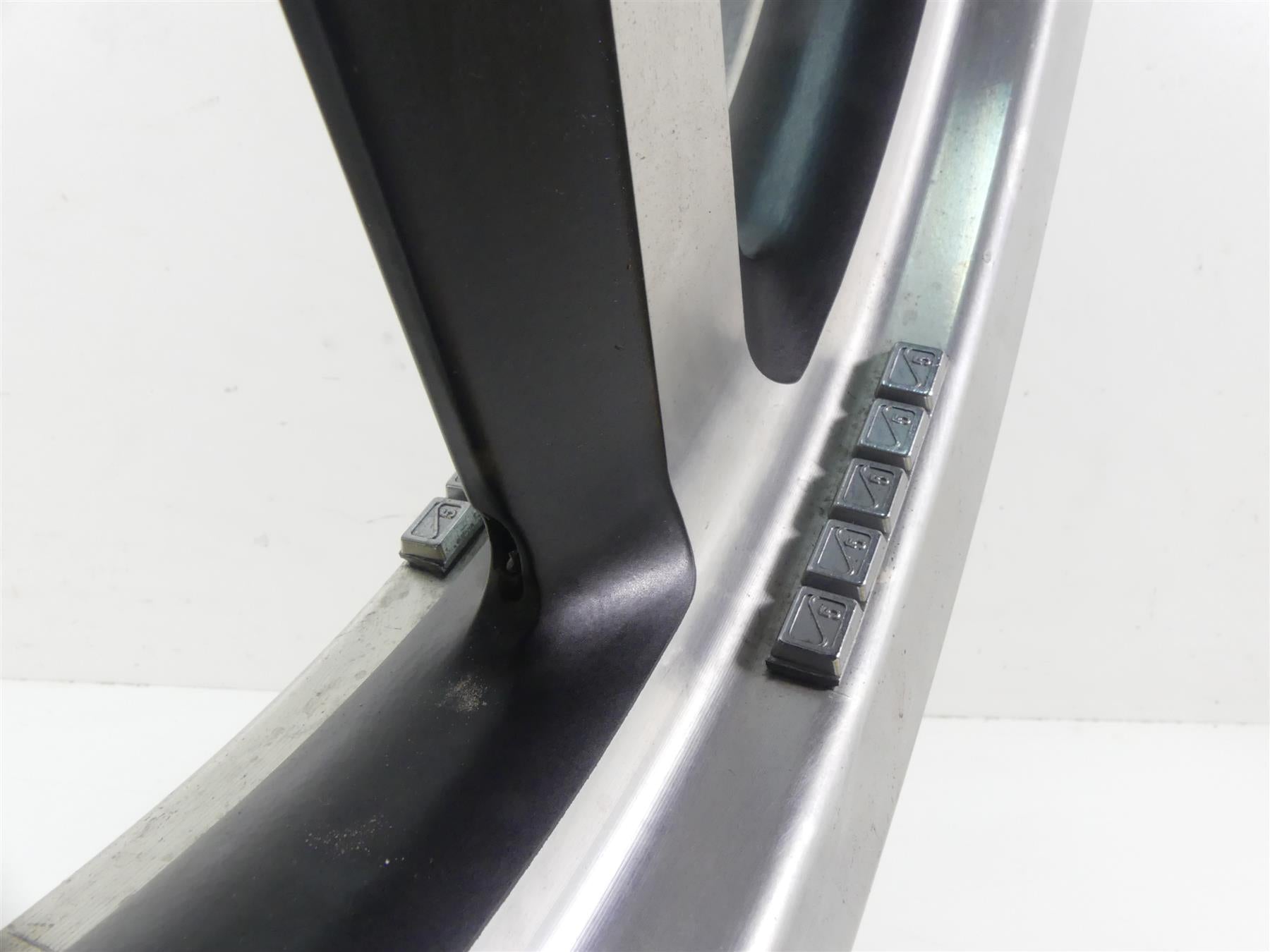 2013 Harley VRSCF Muscle V-Rod Straight Front Wheel Rim 19x3 41670-09 {{ shop.shopifyCountryName }} - Mototech271