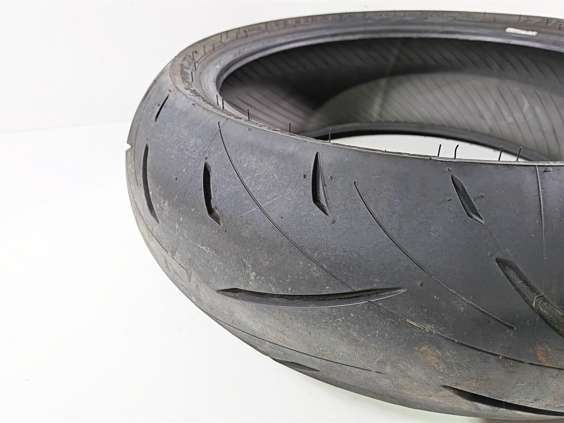 Used Motorcycle Rear Tire Dunlop Sportmax Roadsport 2 190/50R17 45238822 {{ shop.shopifyCountryName }} - Mototech271