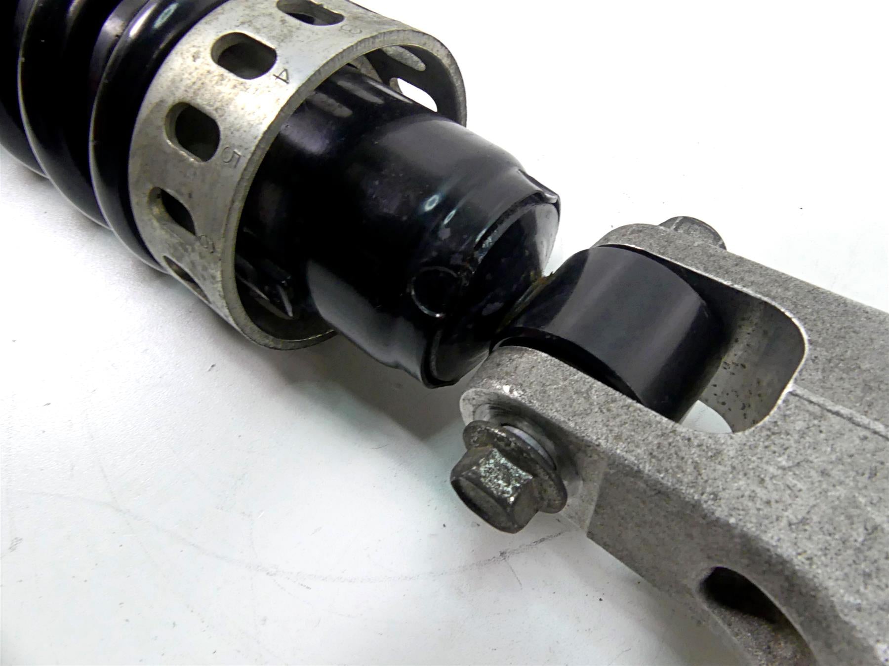 2008 Suzuki M109R VZR1800 Rear Shock Damper Suspension & Links 62100-48G20 {{ shop.shopifyCountryName }} - Mototech271