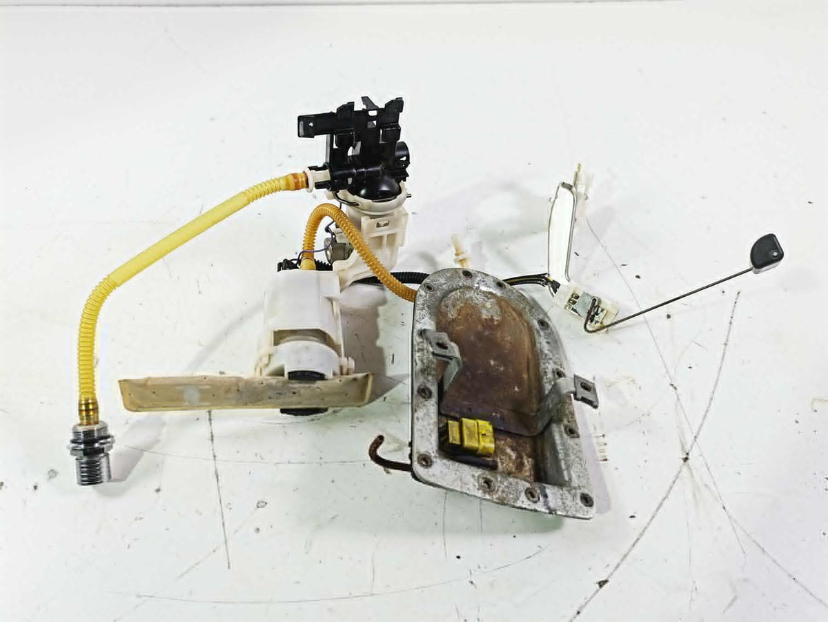 2007 Harley FXDWG Dyna Wide Glide Fuel Gas Petrol Pump - Tested 61016-04B {{ shop.shopifyCountryName }} - Mototech271
