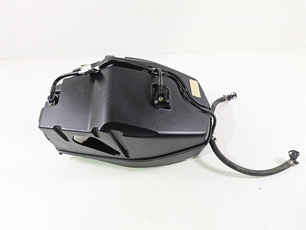 2010 Ducati Streetfighter 1098 S Air Filter Box Breather & Injectors 44211393B {{ shop.shopifyCountryName }} - Mototech271
